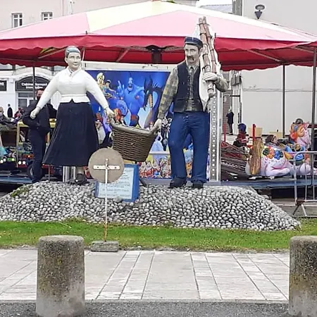 בית נופש Maison Charmante A Avec Jardin *