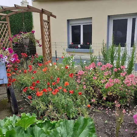 Maison Charmante A Avec Jardin بيت للعطل *